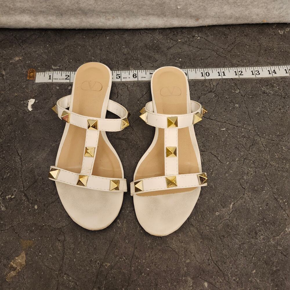 Valentino Garavani Roman Stud Flat Sandals Women's Size 36 White Studs‎ Sandals